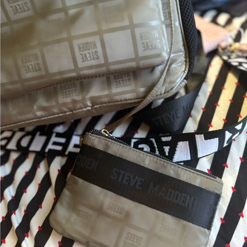 Steve Madden Dark green Backpack NWT! 2fer - Picture 7 of 10